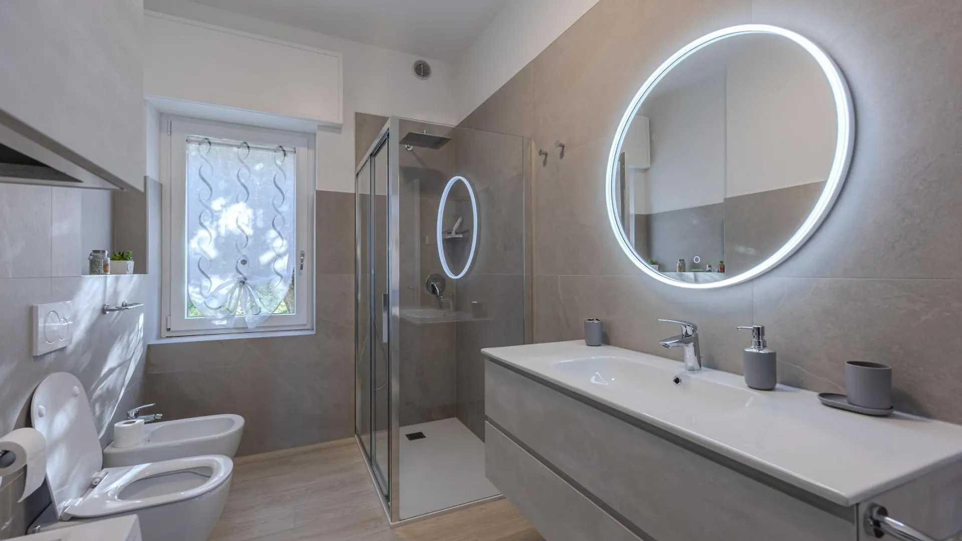 Santa Croce Apartments 托里德尔贝纳科